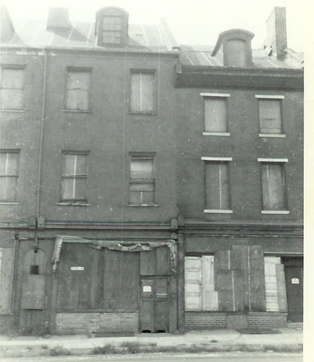 306 S 2nd Street - Pre-restoration facade